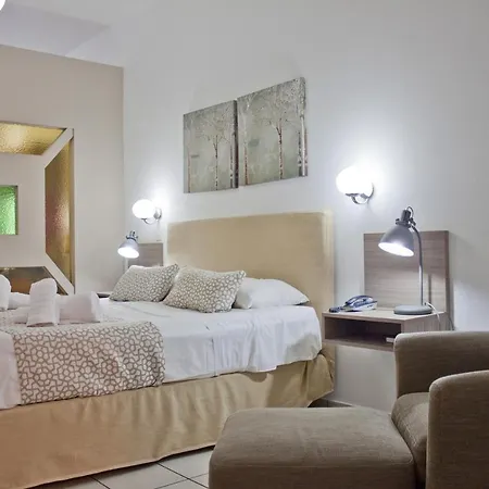 Hotel Christina 3*